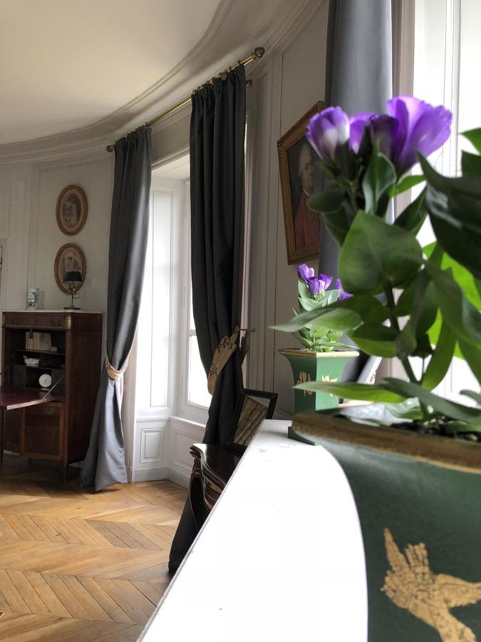 Castel Saint-Léonard Bed and Breakfast Falaise  Buitenkant foto