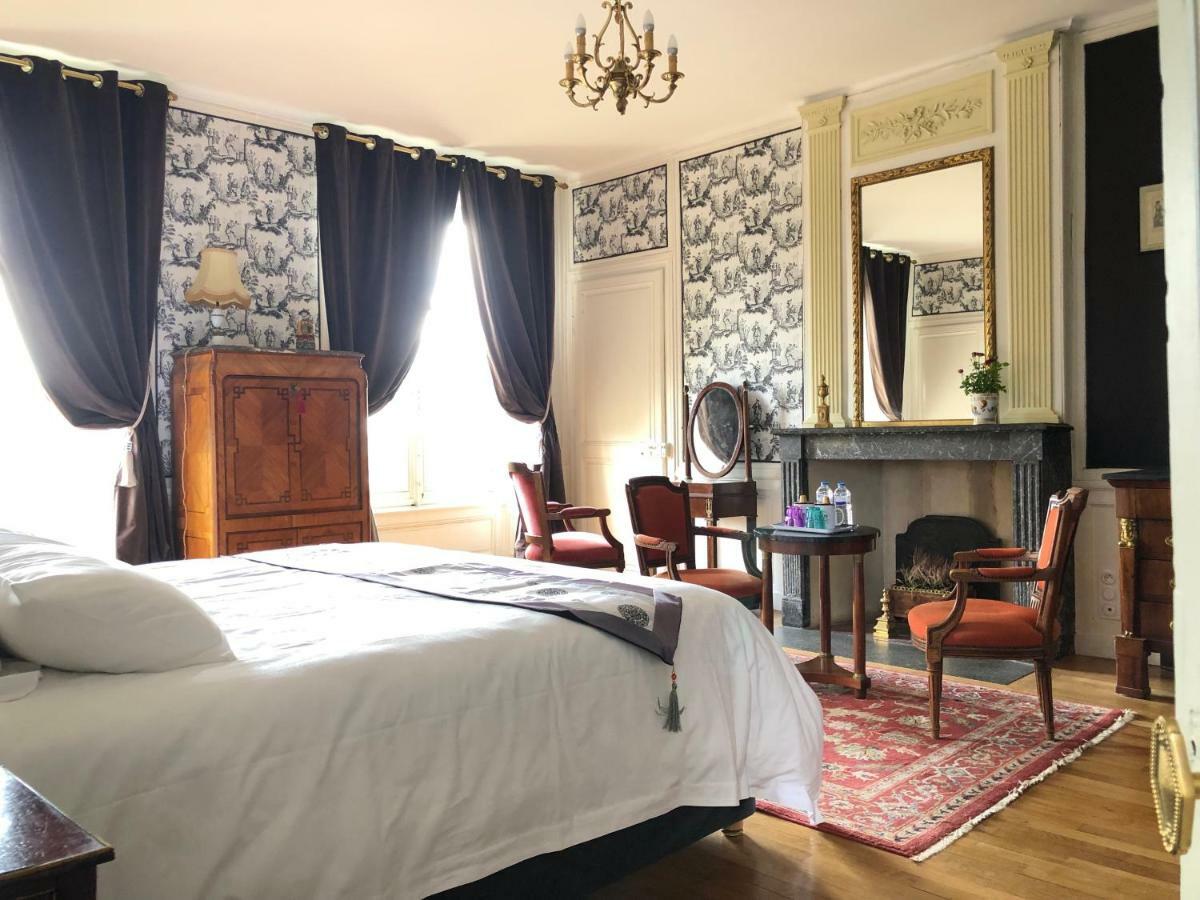 Castel Saint-Léonard Bed and Breakfast Falaise  Buitenkant foto